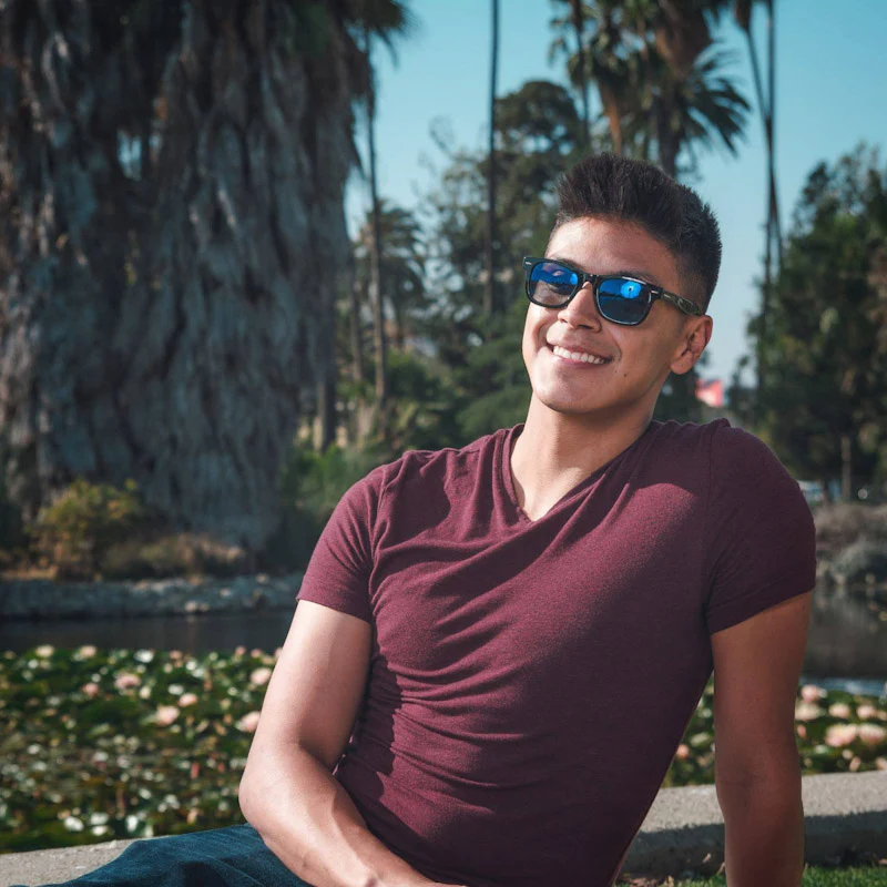 Blue-Banned Sunnies - Image 6